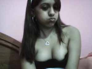 young-girl-sexy-nighty-nipple-showing-299x224